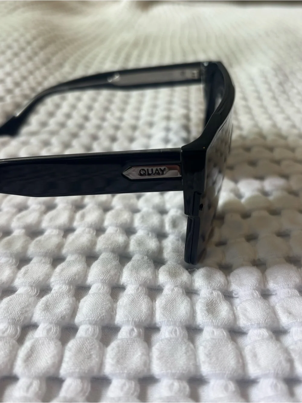 QUAY Sunglasses